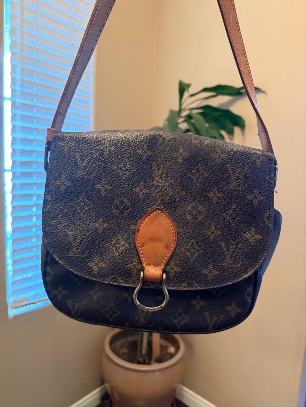 Authentic Louis Vuitton Monogram Canvas Saint Cloud Crossbody